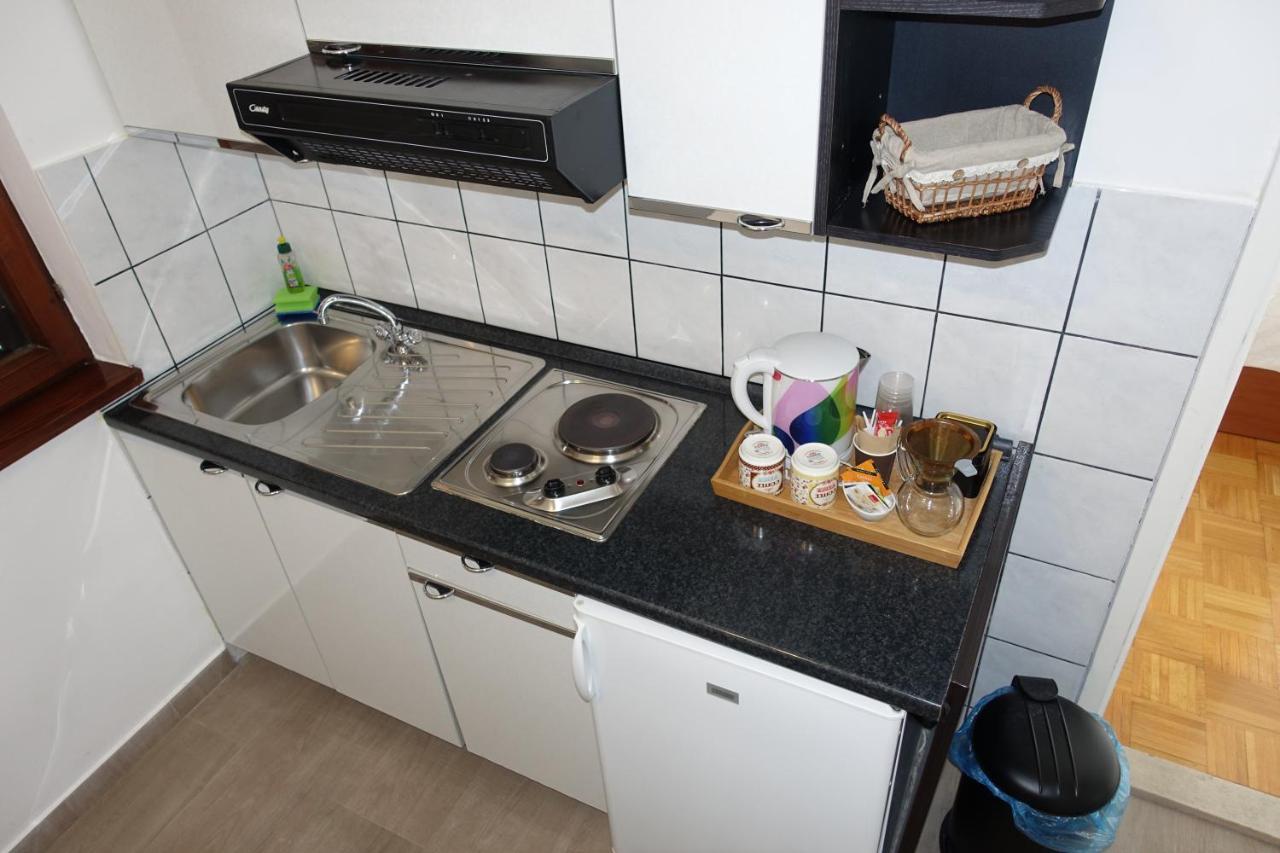 Room Novakovic Biograd Na Moru Esterno foto