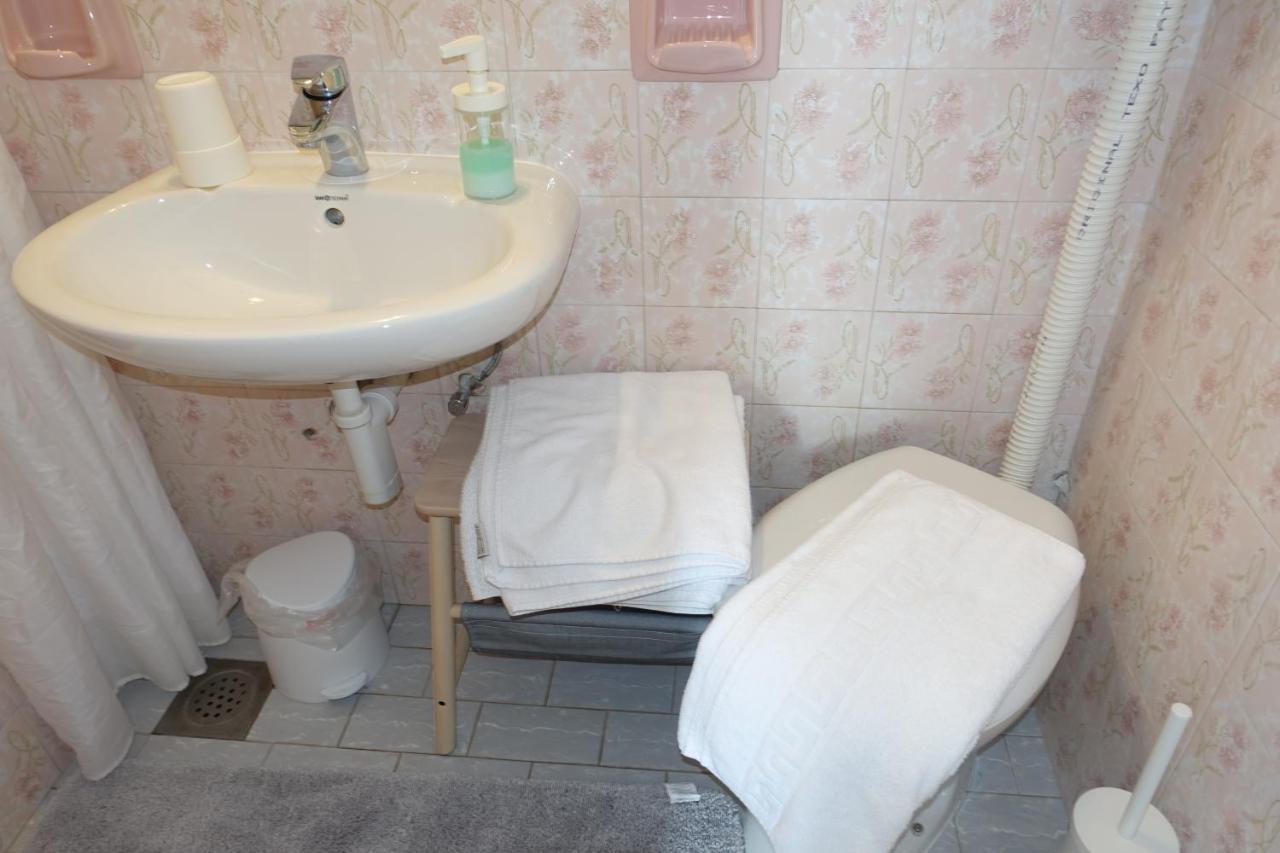 Room Novakovic Biograd Na Moru Esterno foto