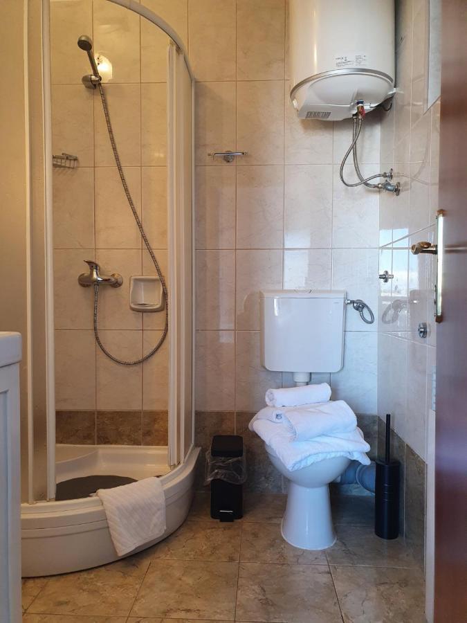 Room Novakovic Biograd Na Moru Esterno foto