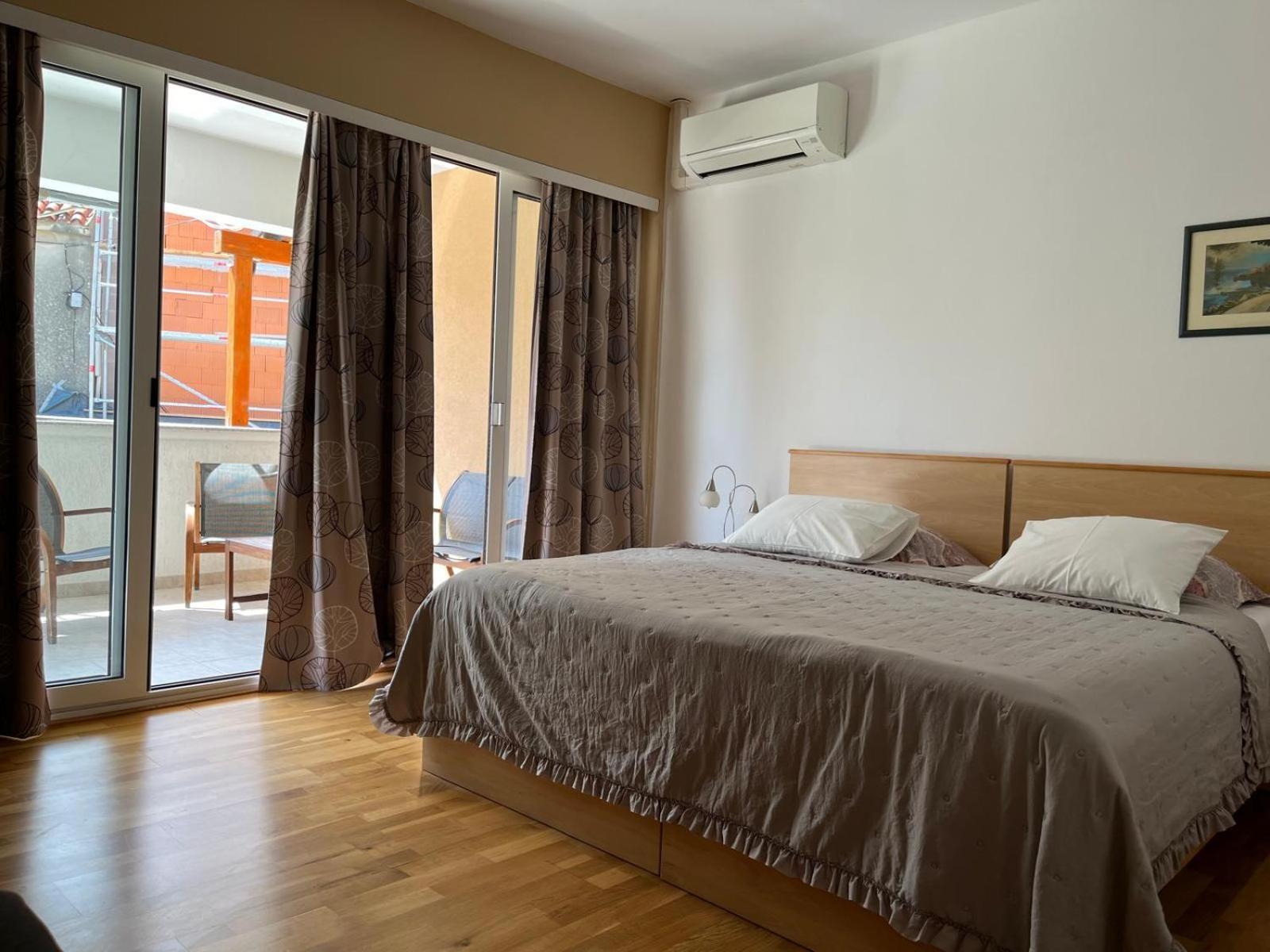 Room Novakovic Biograd Na Moru Esterno foto